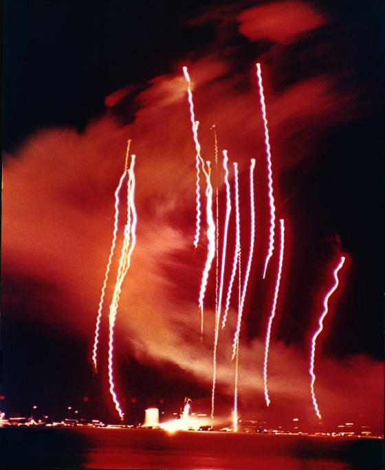 fireworksredstreaks.jpg